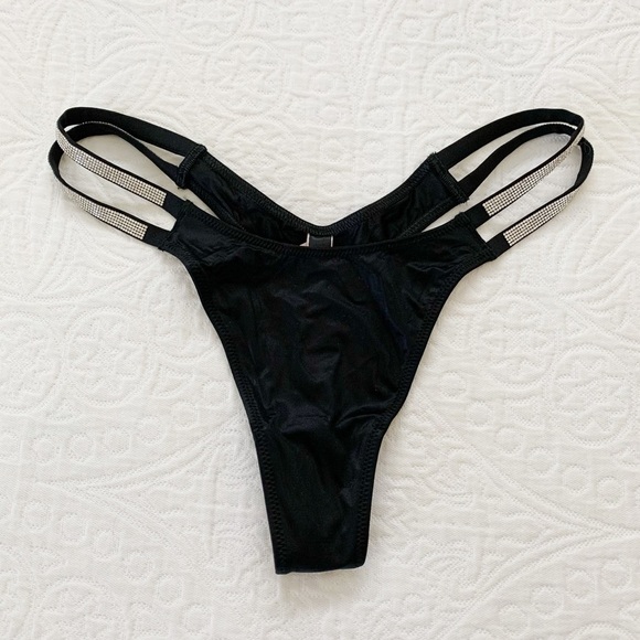 Victoria's Secret Very Sexy Set, Thong and Push-Up Corset Top in Black - Picture 7 of 14